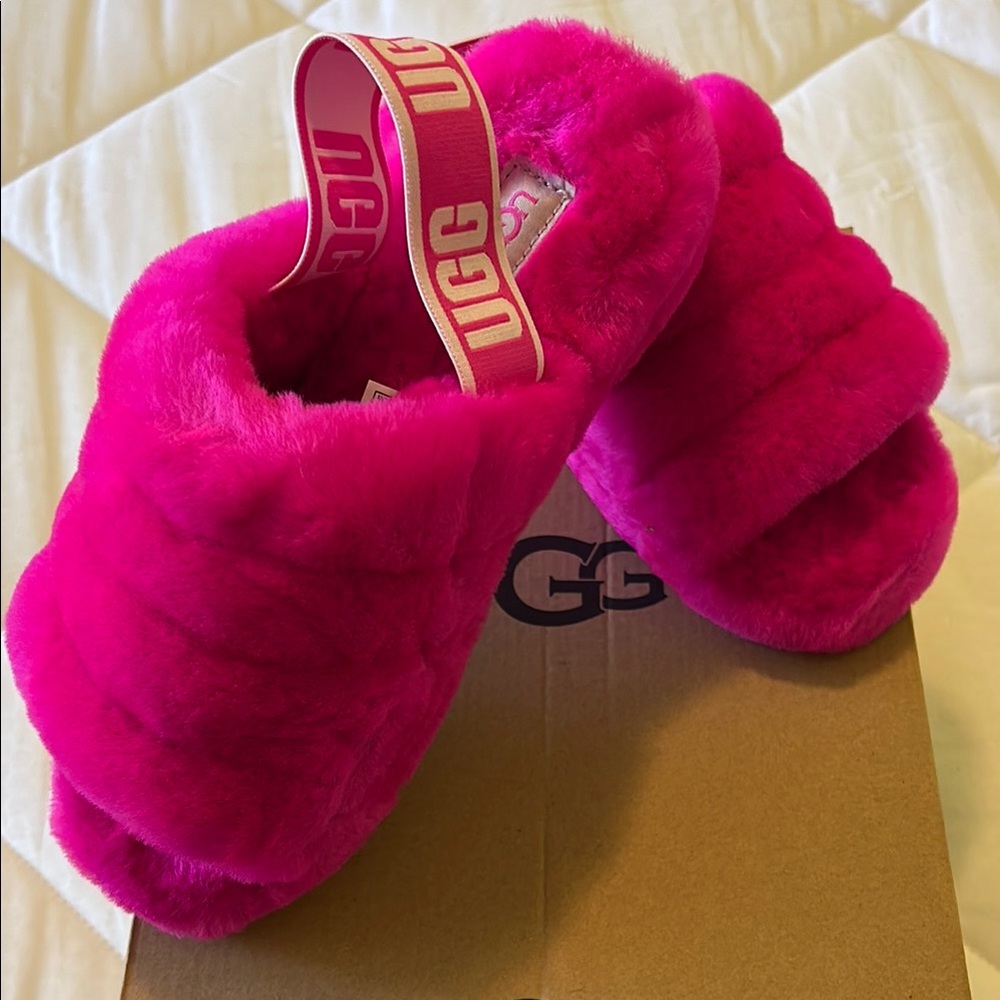 UGG Fuchsia Fluffy Slippers